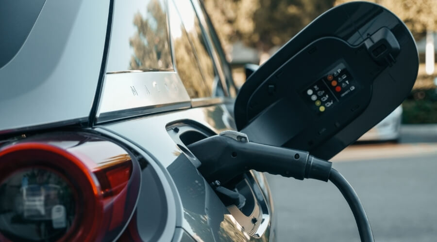 Inoşarj ile Elektrikli Araç Sahipleri için Güvenli ve Hızlı Şarj Deneyimi